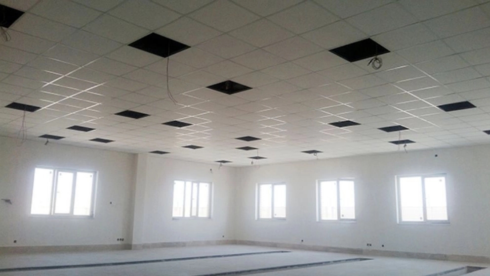 Features and benefits of using a false ceiling