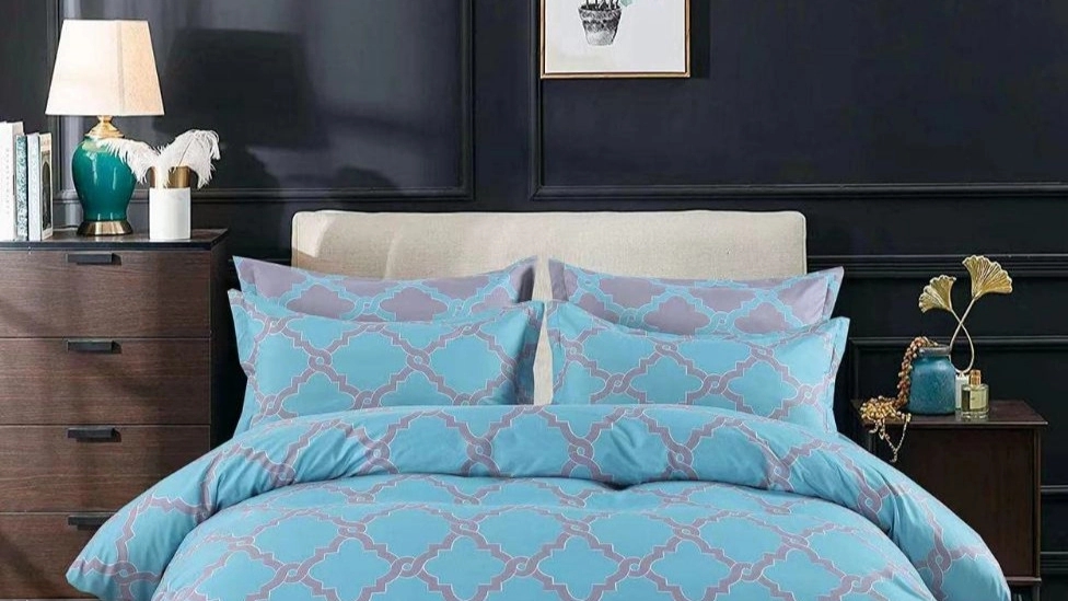 What is a bedspread?