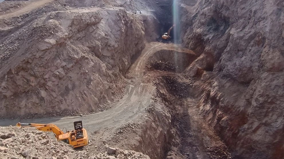 Mining projects of Royan Vatheq Sharq Company