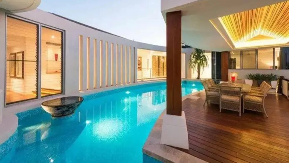 Implementation of Gholizadeh outdoor swimming pool in Babylon