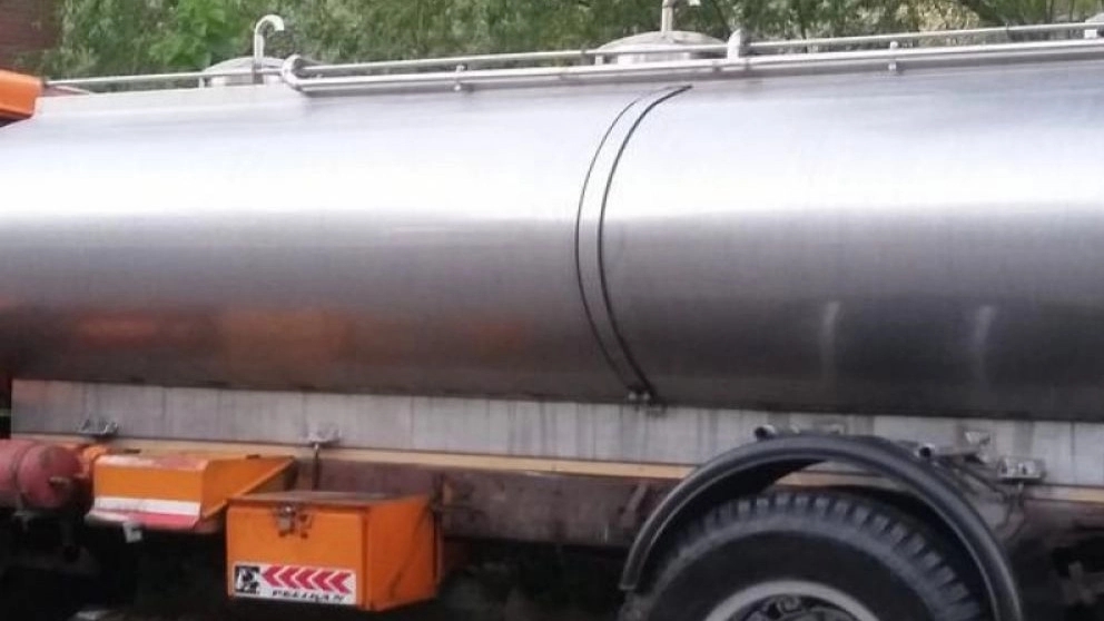 What is a tanker and its types of use