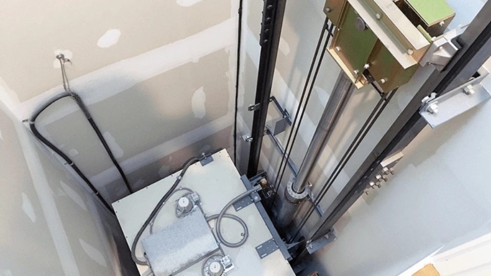 What is a hydraulic lift?