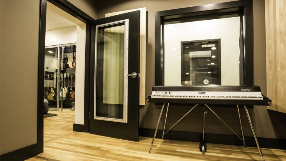 All about acoustic doors