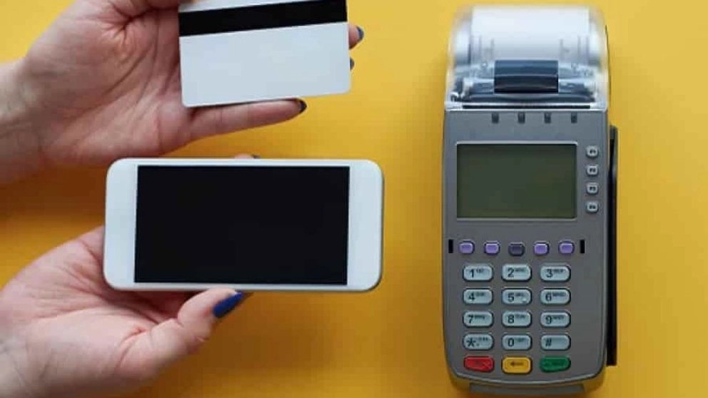 The differences between banking and card readers