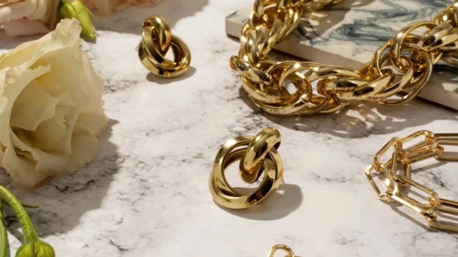 What is the difference between 18 carat and 24 carat gold?
