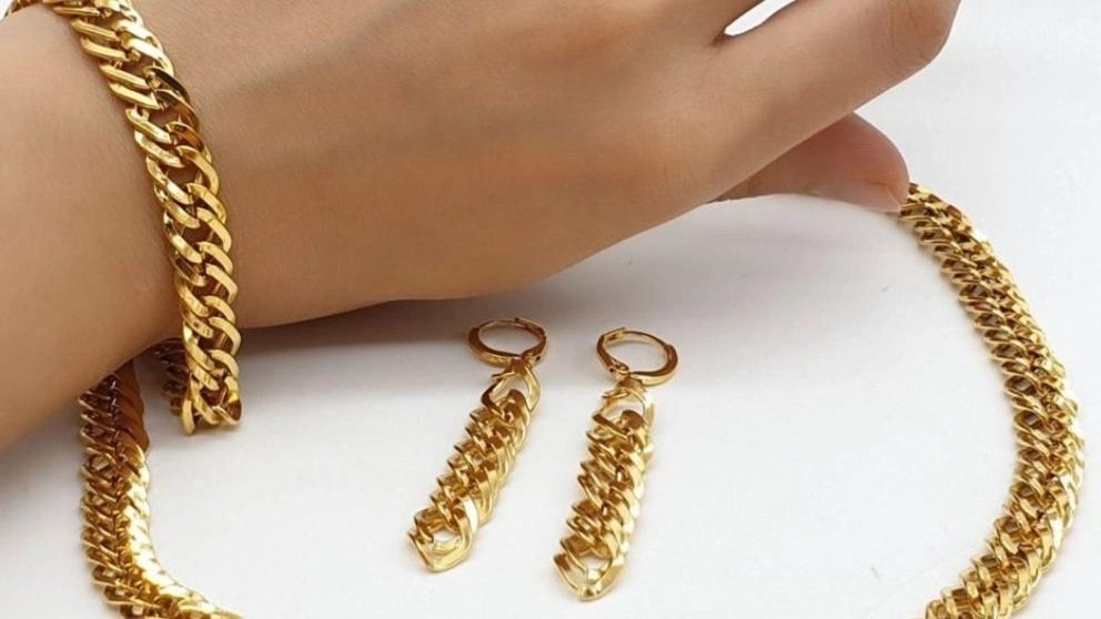 ساخت و طراحی طلا و جواهرات سفارشی گردنبند دستبند در ساری