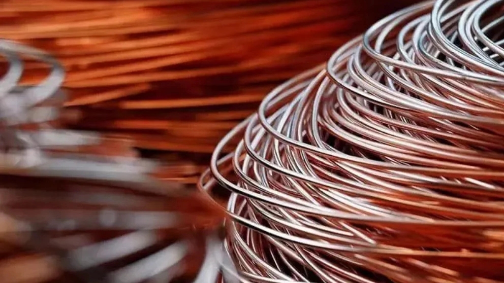 What is the difference between rebar and wire?