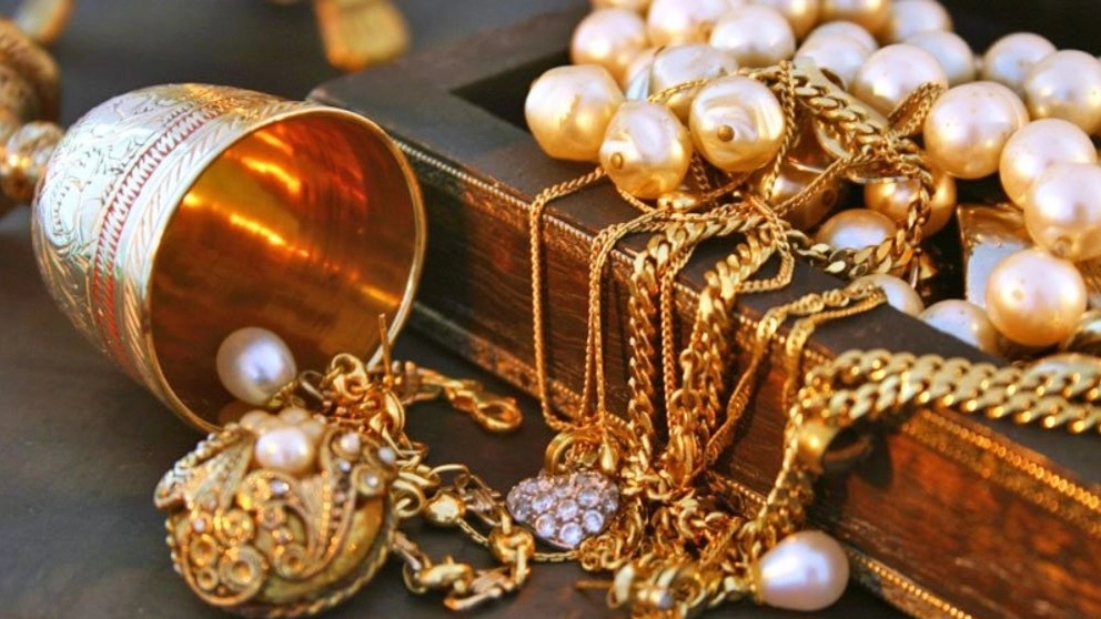 What you should know when buying gold