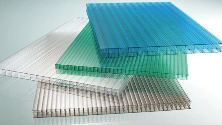 Features of double-walled polycarbonate sheets