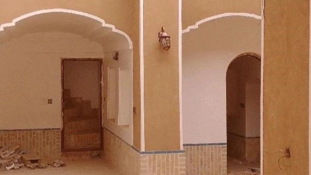 Implementation of industrial (artificial) thatch