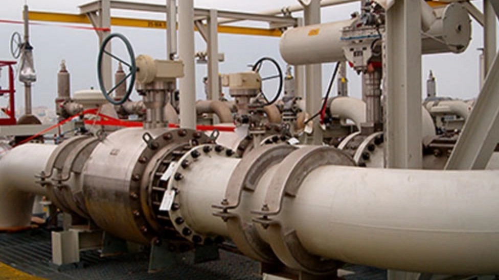 What is a spool and what is its use in piping?