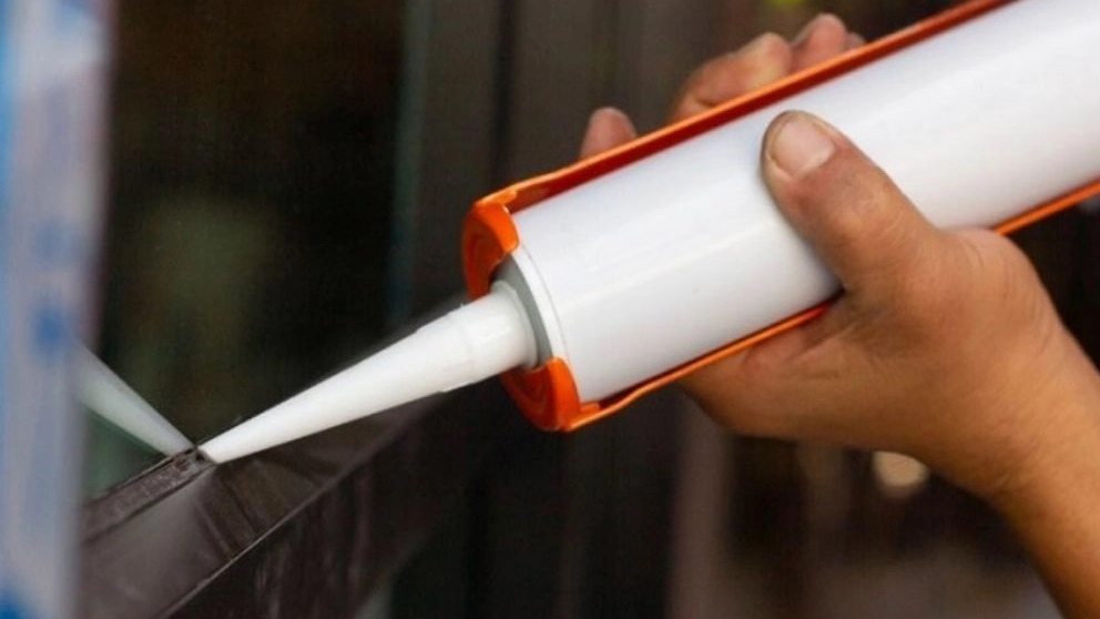 مزایای استفاده از چسب های ساختمانی