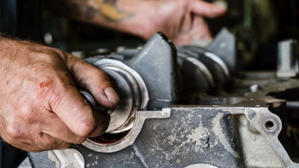 What is the crankshaft and what is its role in the car engine?