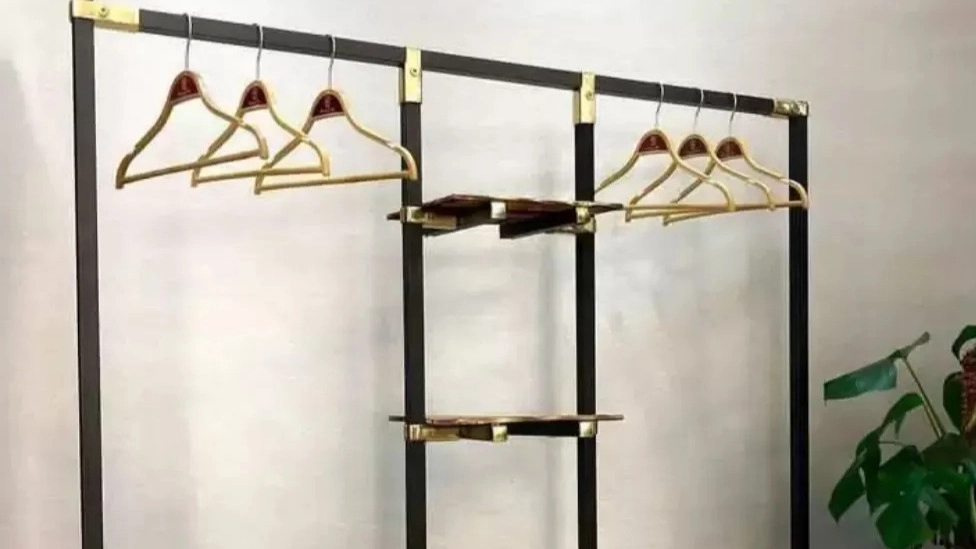 أنواع الملابس الملكية