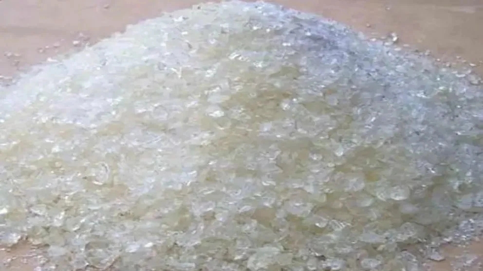 What is the difference between fiberglass and polyester?