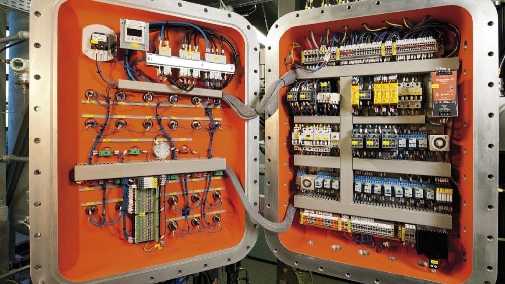 Features of industrial switchboard