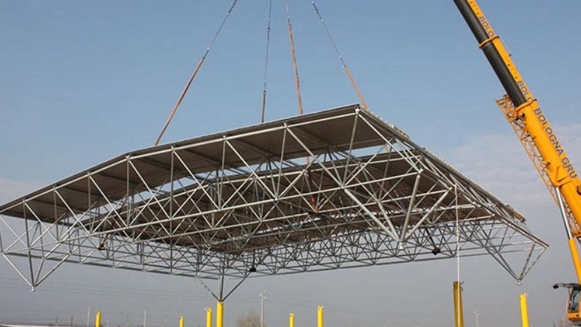 The captain of shed installation, shed installation in Hamadan