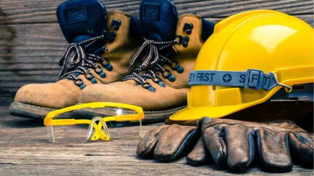 Benefits of using safety shoes