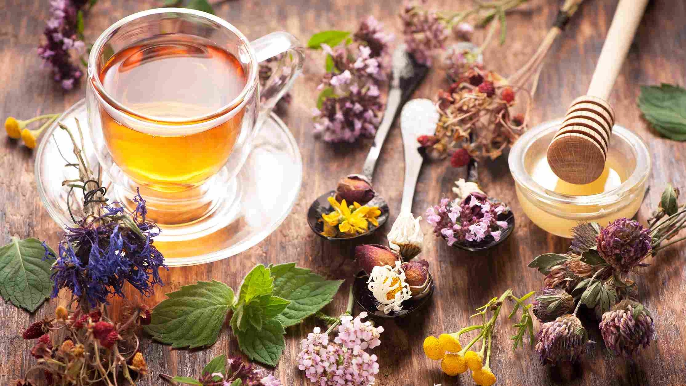 All kinds of tea from Khash and Mesh store in Yazd