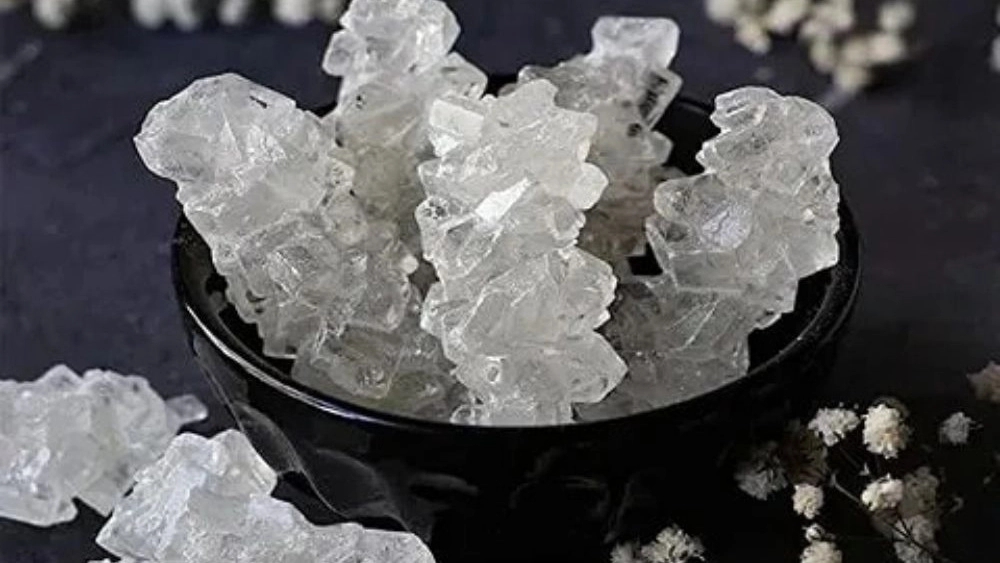 Buying and selling white branch candy with superb conditions