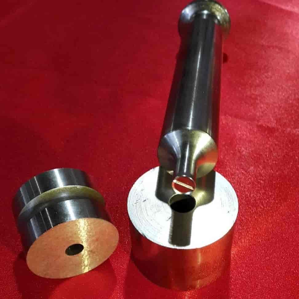 Punch and die tablets