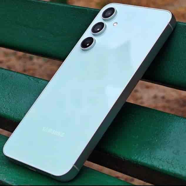 Samsung s24 fe mobile phone