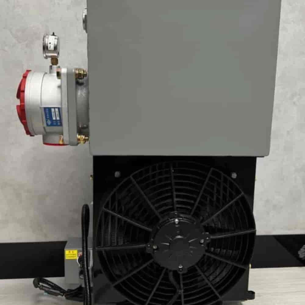 Concrete mixer oil radiator
