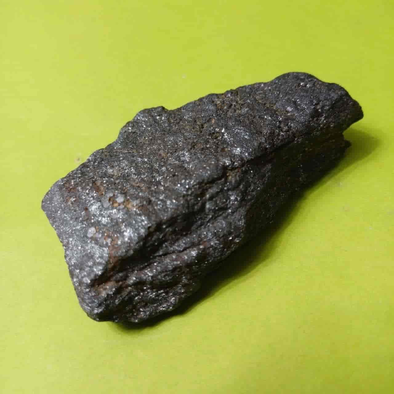 Original meteorite with birth certificate