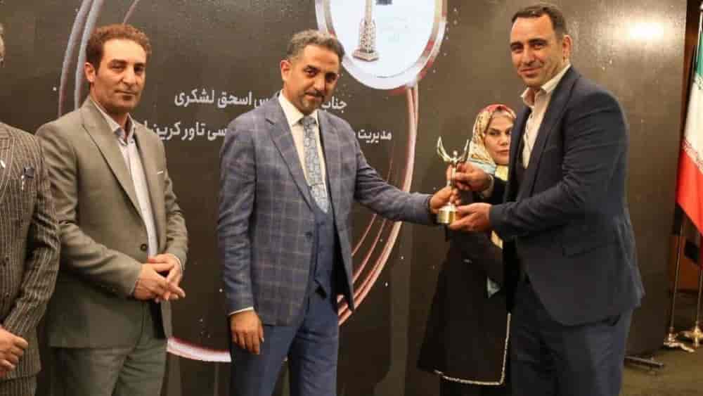المدير الأعلى للعصر الهجين