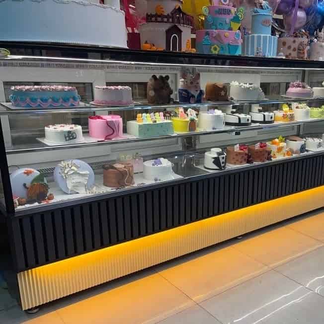 Confectionery refrigerator