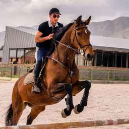 Tofan Sablan riding club in Ardabil
