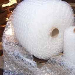 Production of industrial cellophane bubble shock absorber plastic by Aram Noor Cooperative in Isfahan