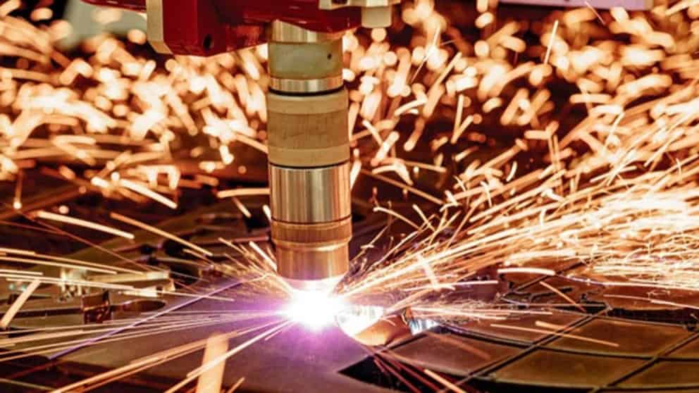 Single phase plasma cutting