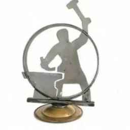 Making all kinds of soulful iron sculptures in Tehran