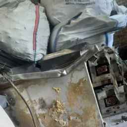Naimi steel scraps