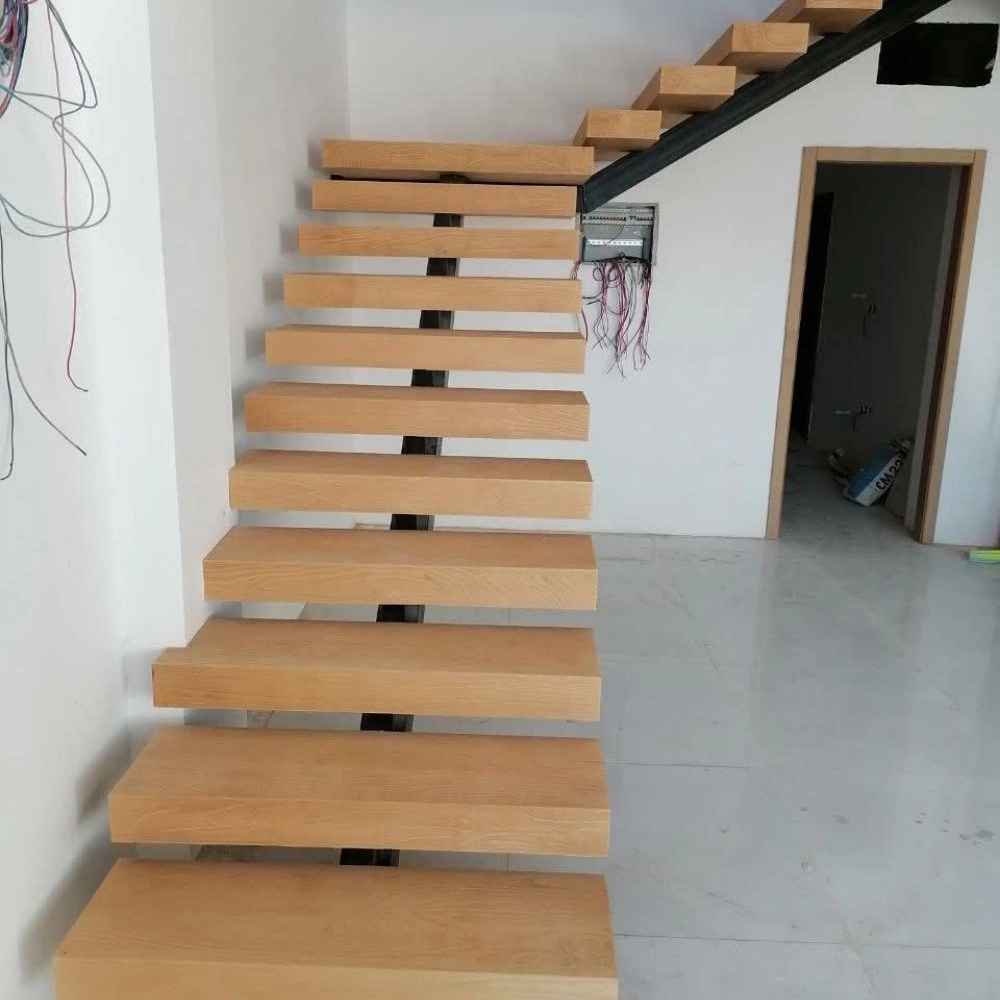 پله پیچ و پله گرد فراز پله