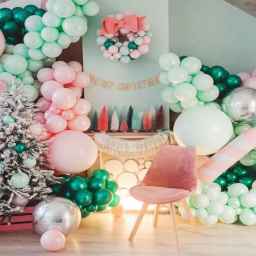 Della Design balloon arrangement in Rasht