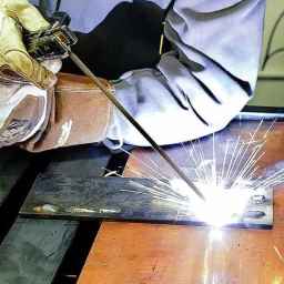 Implementation of gable roof and Siyar Soleimani welding in Kerman
