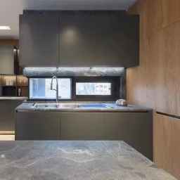 Design and implementation of Turkish and classic Goderzi cabinets in Tehran
