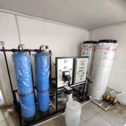 Designing all types of industrial, semi-industrial and domestic water purification devices of Akharso Company in Tabriz