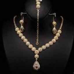 Atisa gold gallery in Isfahan