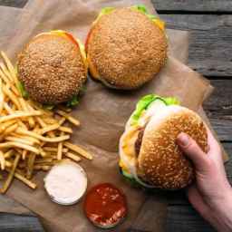 Fast food stop burger in Alborz Karaj