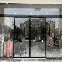 Şiraz'da J Kapı üretimi, temperli cam ve elektrikli kapı üretimi