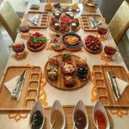 Habibpour wooden dishes, production and sale of wooden dishes and bar tables in Behshahr