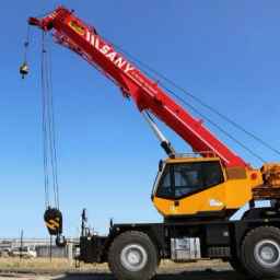 Bahadur cranes, unloading and carrying cargo with light and heavy cranes in Nowshahr