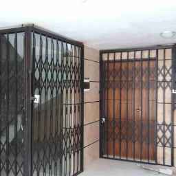 Accordion door and Bigelow protector