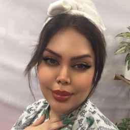 Aynaz Yousefi beauty salon