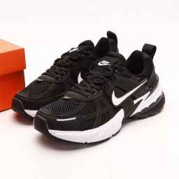 Fat foot linen store