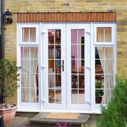 Production of Iran Zemin windows
