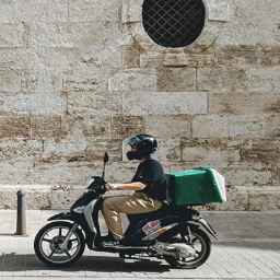 Fayazi Courier in Tehran